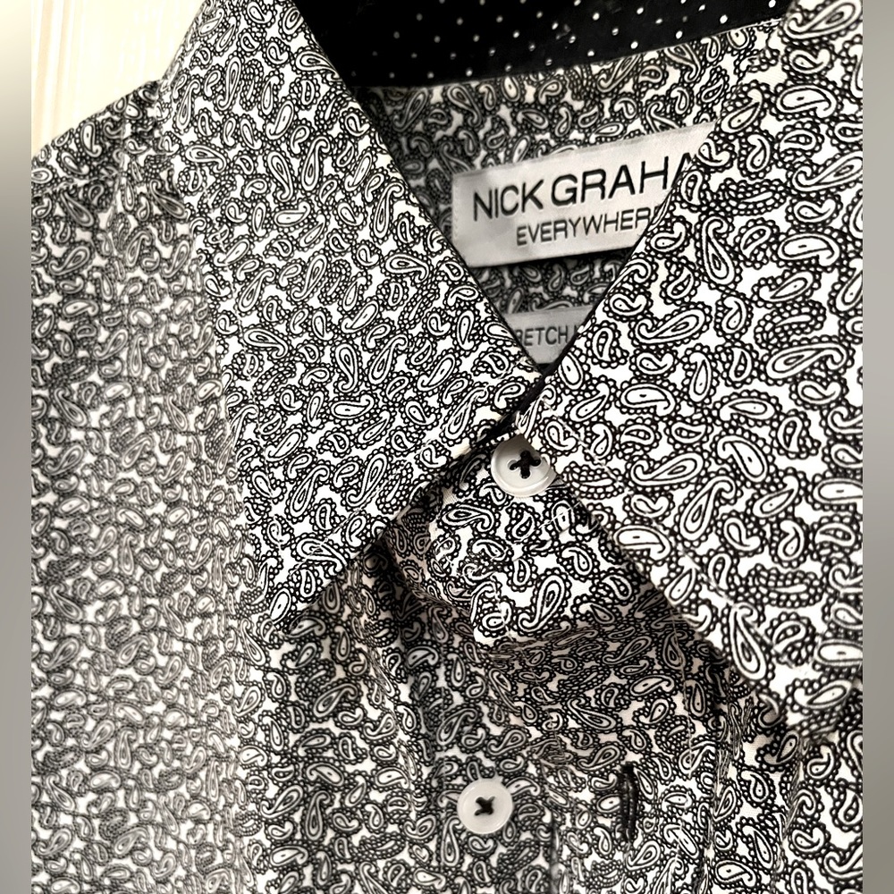 Nick Graham Dress Shirt. Very stylus. Size Xl. Very lightly worn.